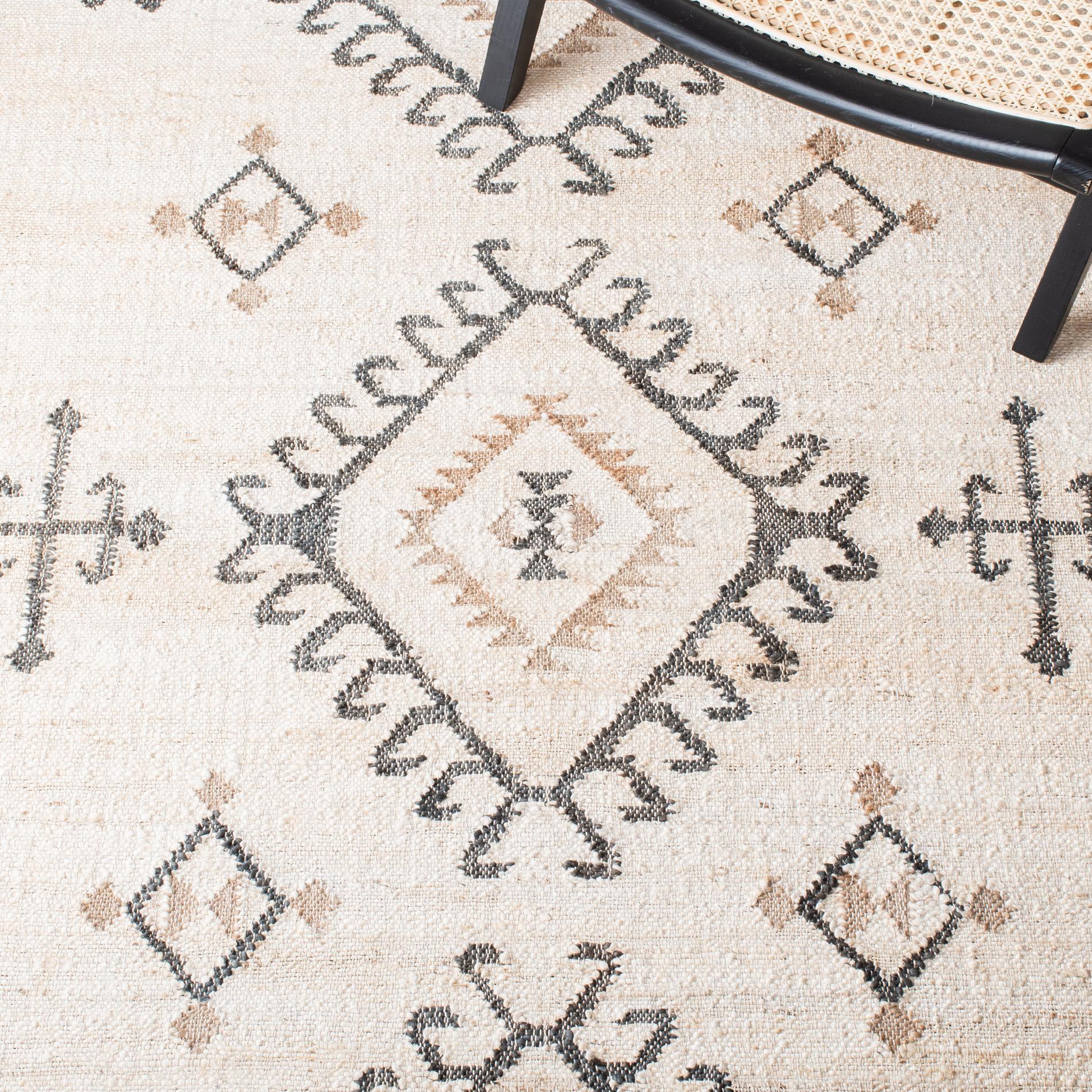 Safavieh Kilim Klm762A Ivory/Black Area Rug