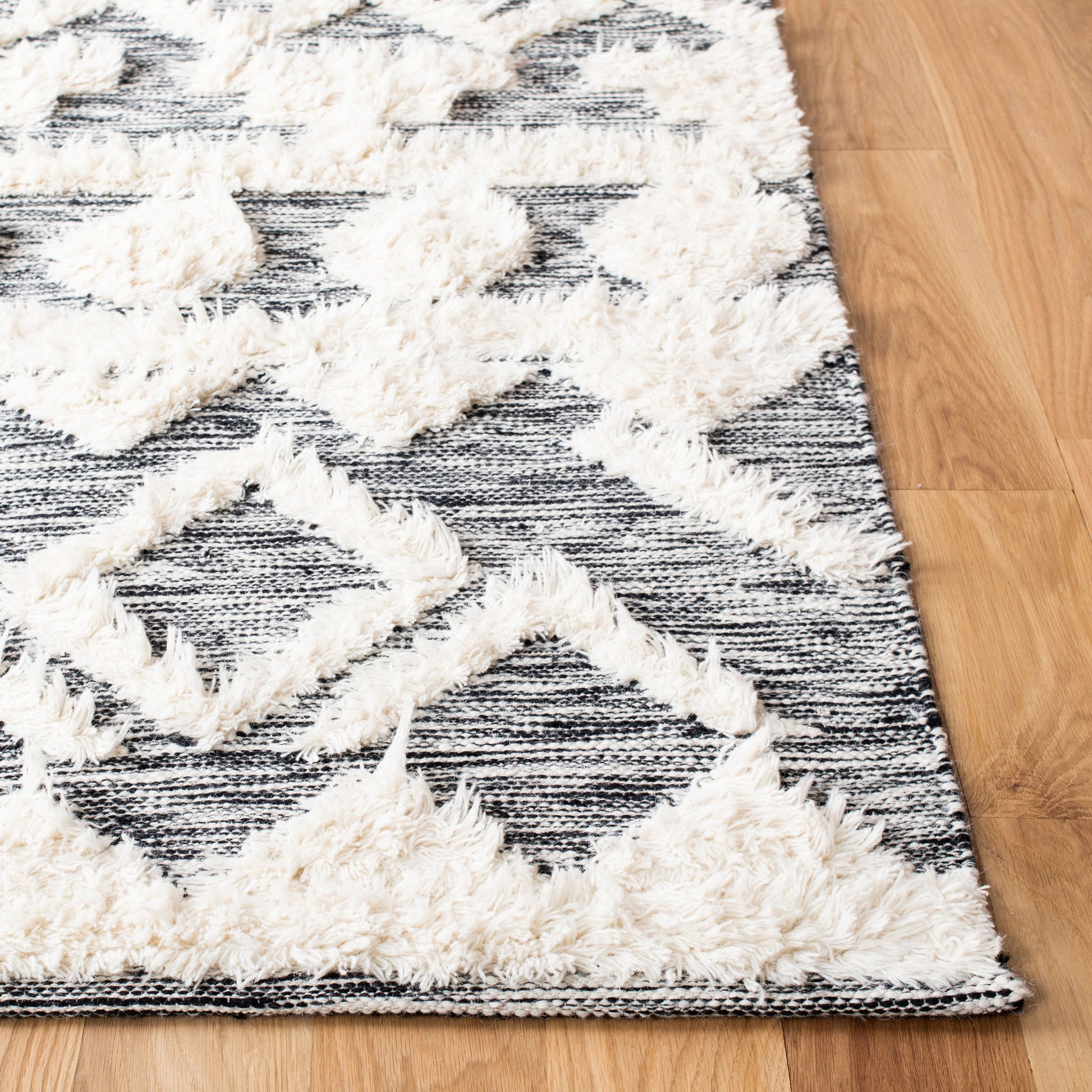 Safavieh Kenya Kny457A Ivory/Black Area Rug