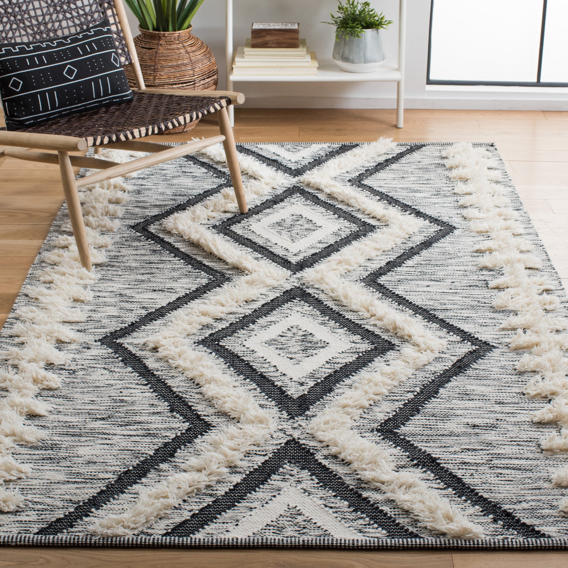 Safavieh Kenya Kny463A Ivory/Black Area Rug