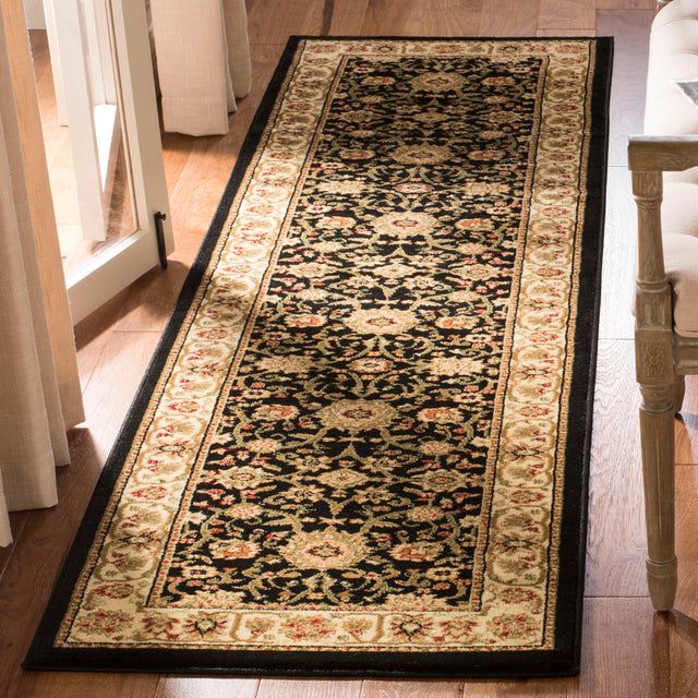 Safavieh Lyndhurst Lnh212A Black/Ivory Rug.