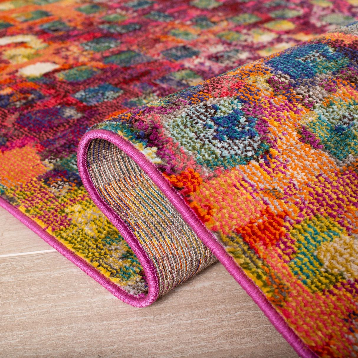 Safavieh Madison Mad425D Fuchsia/Gold Rug.