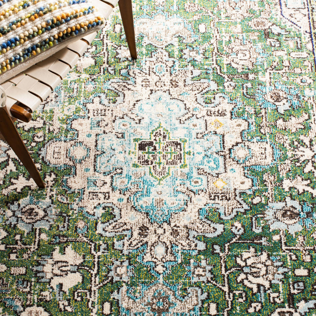 Safavieh Madison Mad474Y Green/Turquoise Rugs.