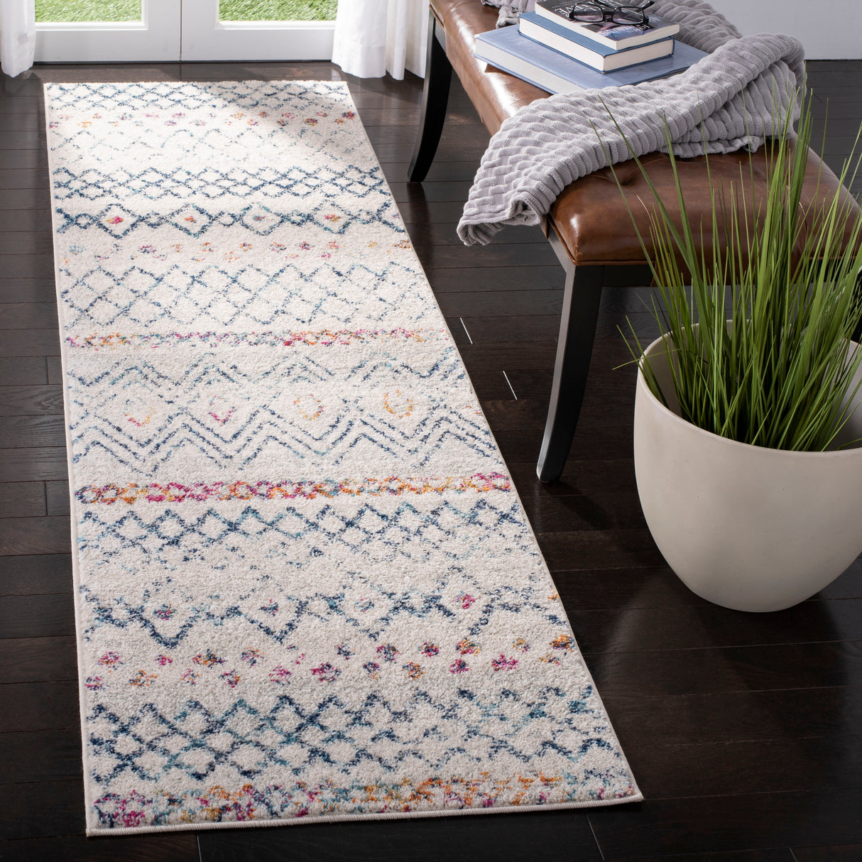 Safavieh Madison Mad798B Ivory/Dark Blue Rug.