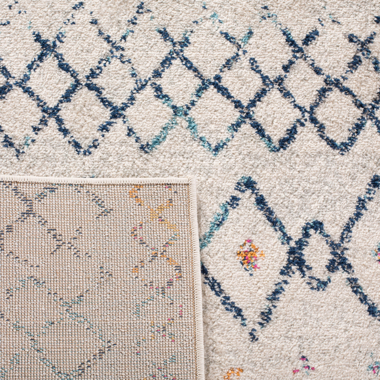 Safavieh Madison Mad798B Ivory/Dark Blue Rug.