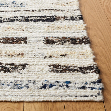 Safavieh Manhattan Man350A Ivory/Dark Brown Rug.