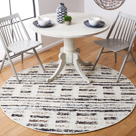 Safavieh Manhattan Man350A Ivory/Dark Brown Rug.