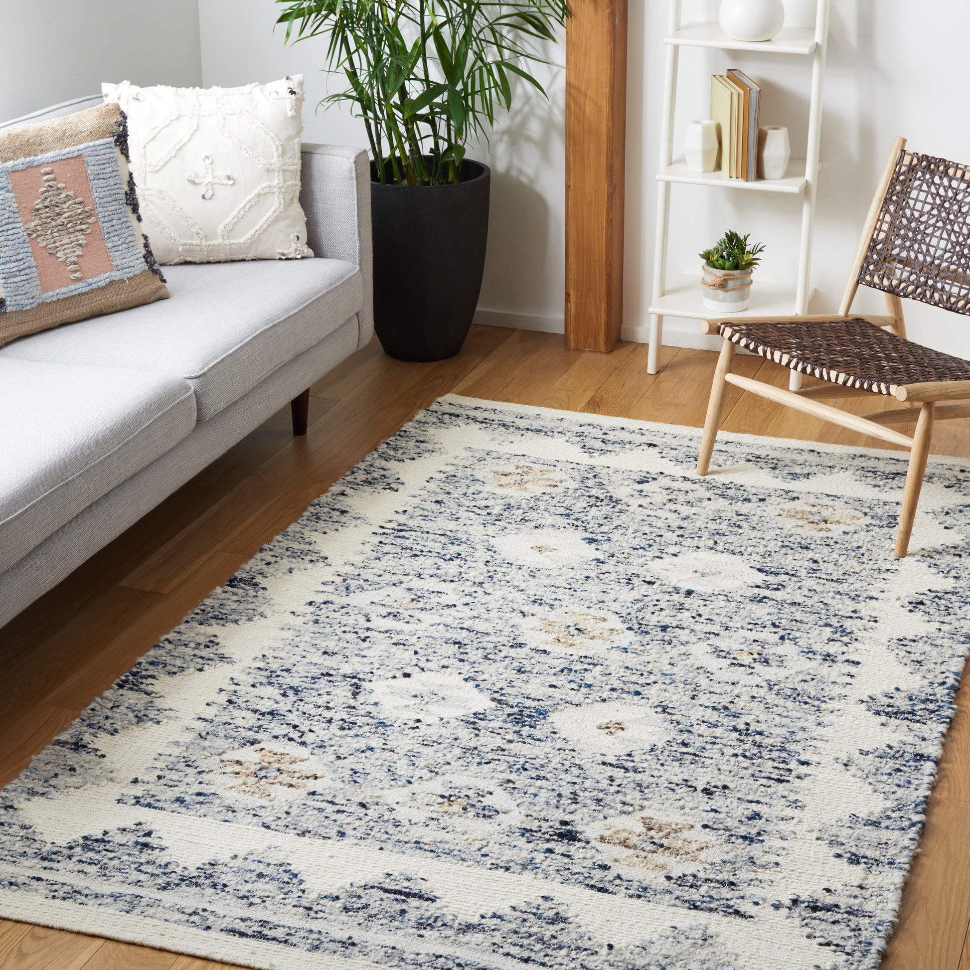 Safavieh Manhattan Man351A Ivory/Blue Area Rug