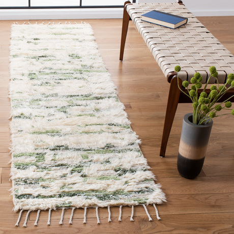 Safavieh Manhattan Man459Y Ivory/Green Area Rug