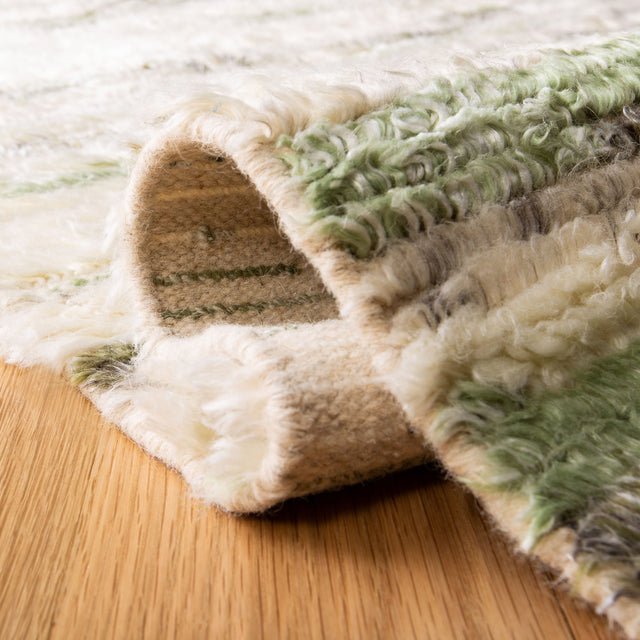 Safavieh Manhattan Man459Y Ivory/Green Rugs.