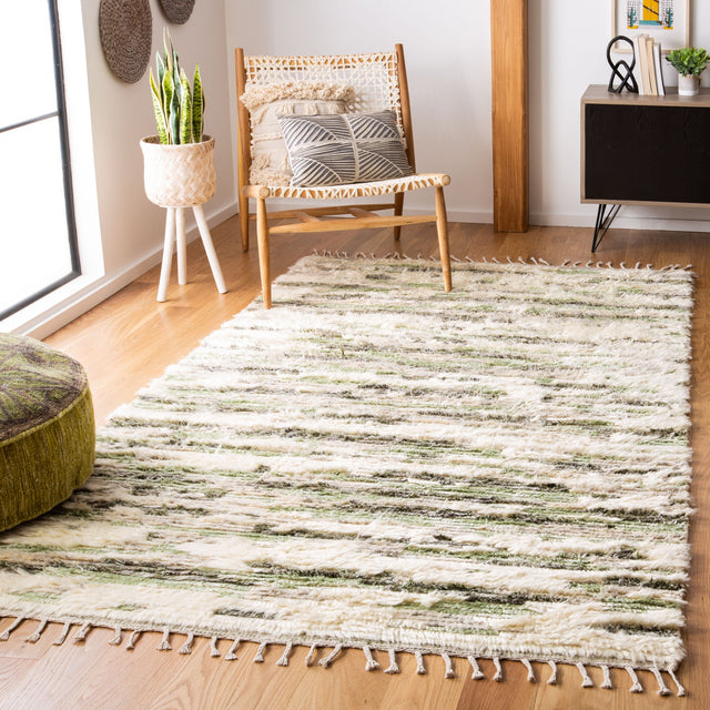 Safavieh Manhattan Man459Y Ivory/Green Rugs.