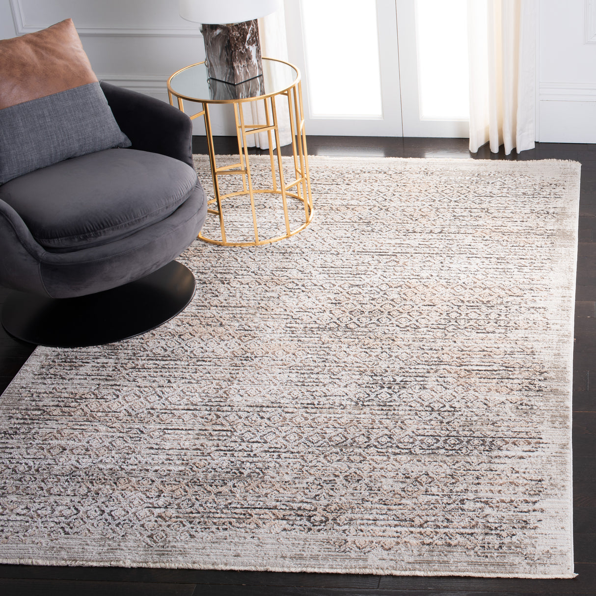 Safavieh Mayflower May257A Ivory/Grey Rugs.