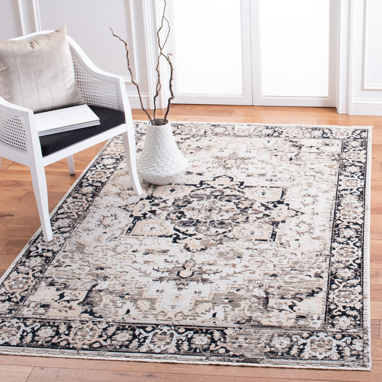 Safavieh Mayflower May293B Beige/Grey Rugs.