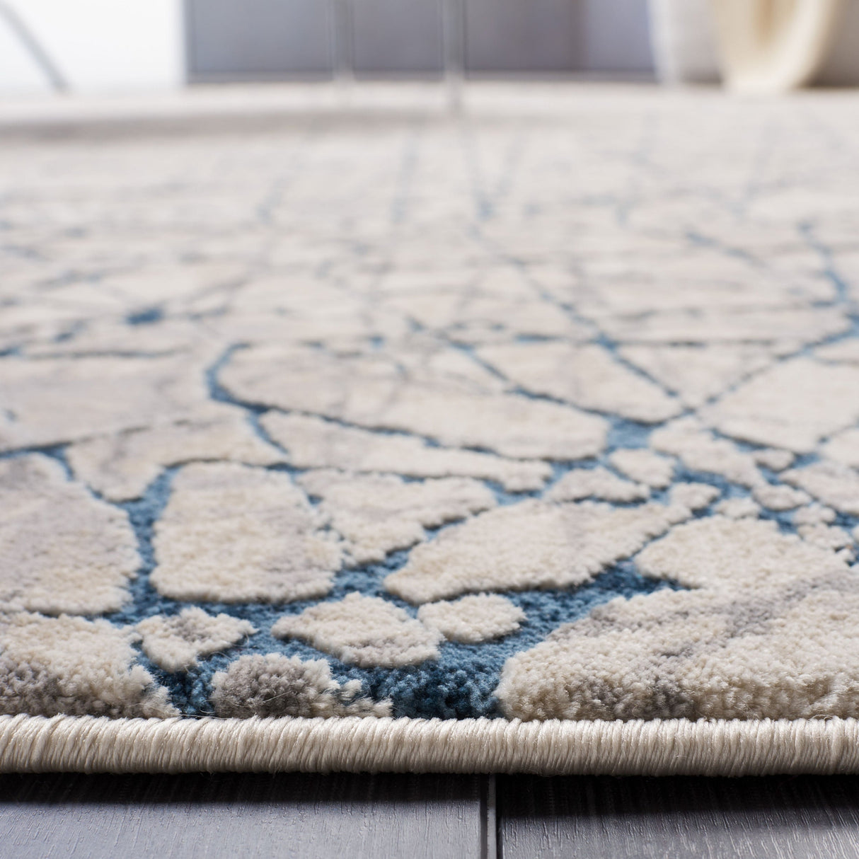 Safavieh Meadow Mdw324B Navy/Ivory Rug.