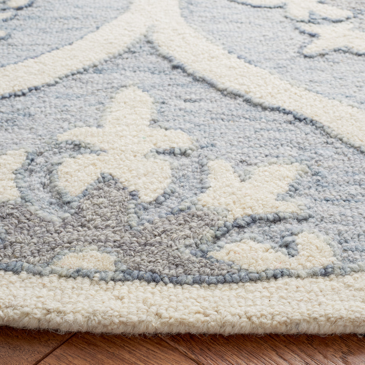 Safavieh Metro Met102M Grey/Ivory Rugs.