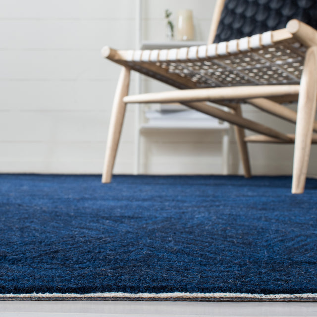 Safavieh Metro Met125M Blue Rugs.