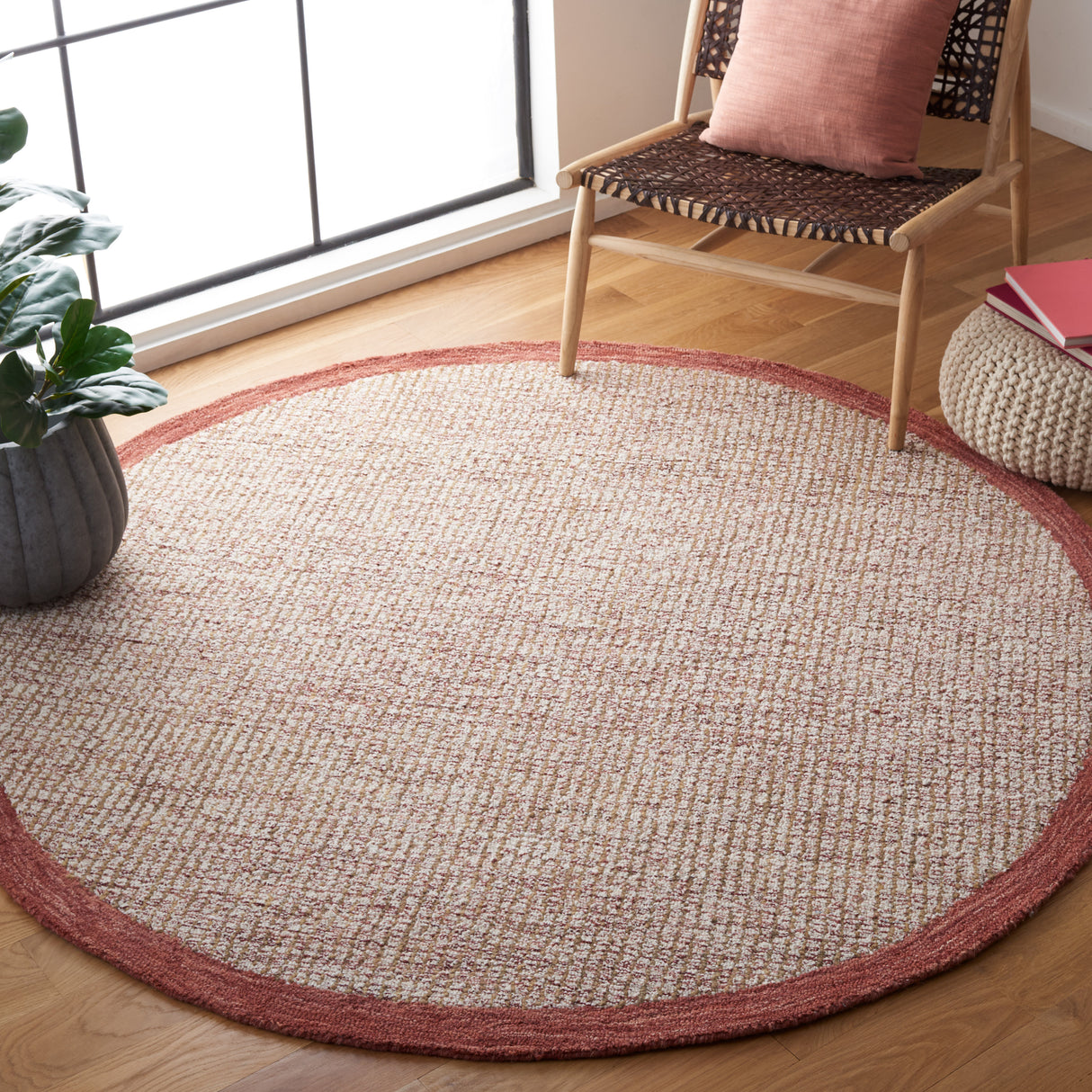 Safavieh Metro Met151Q Ivory/Red Rugs.