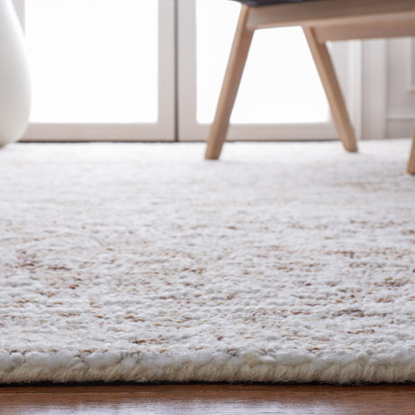 Safavieh Metro Met158B Ivory/Beige Rug.