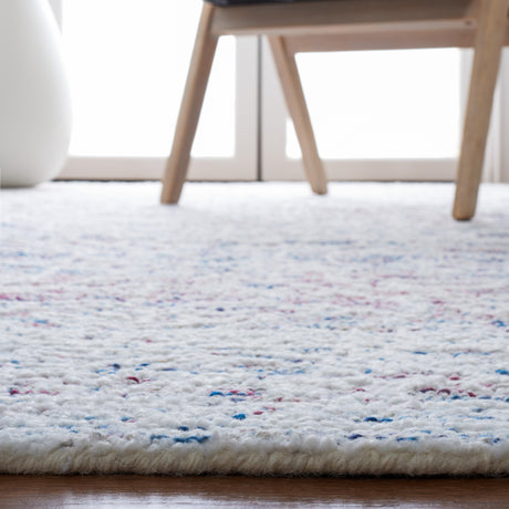 Safavieh Metro Met160Q Ivory/Red Rug.