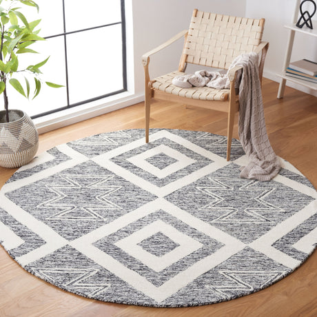 Safavieh Metro Met254A Ivory/Black Rug.