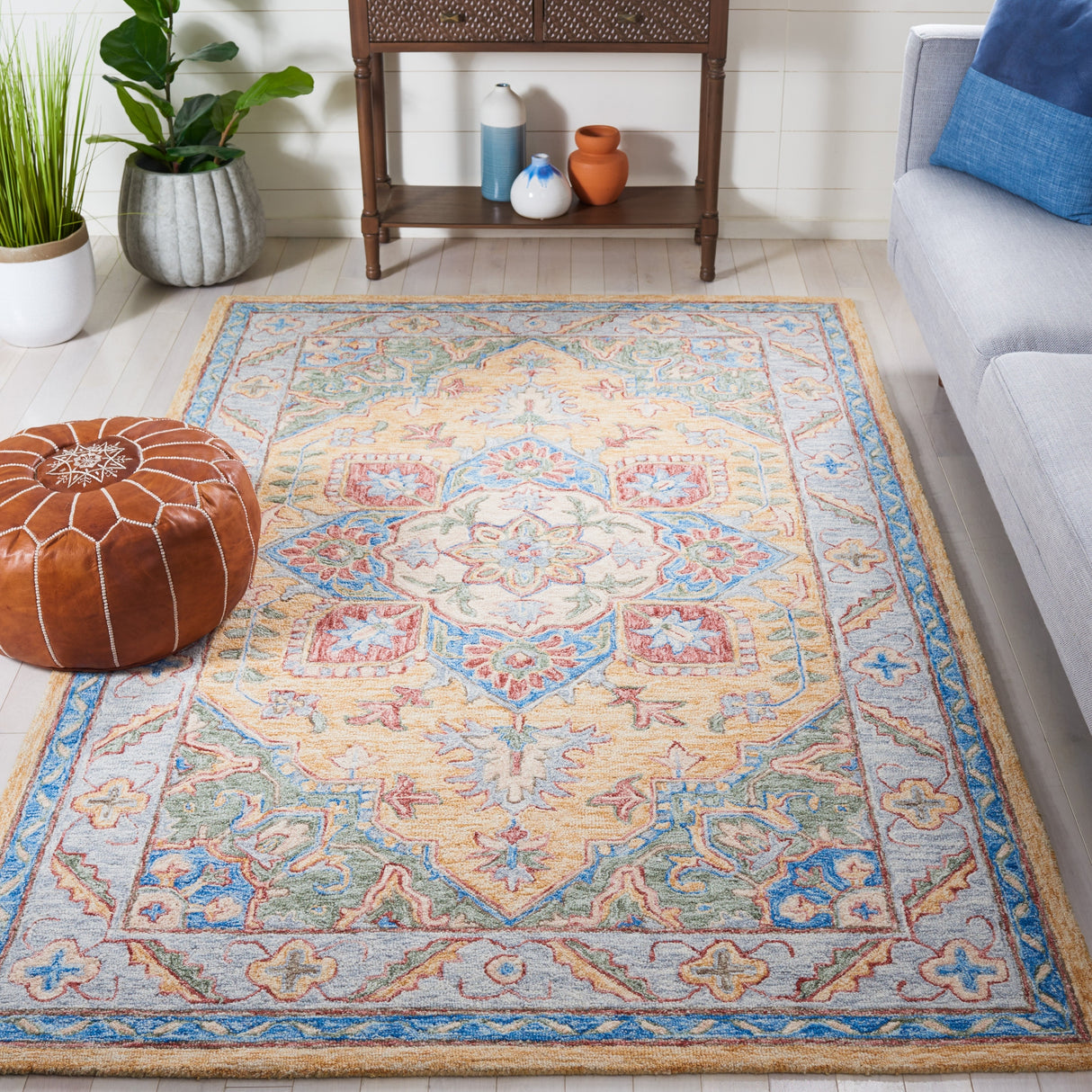Safavieh Metro Met352C Yellow/Rust Rug.