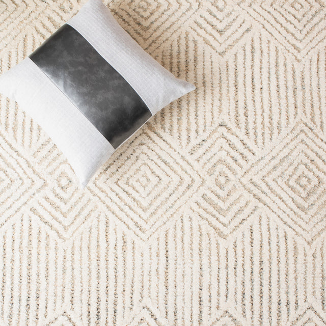 Safavieh Metro Met401A Beige/Ivory Rugs.