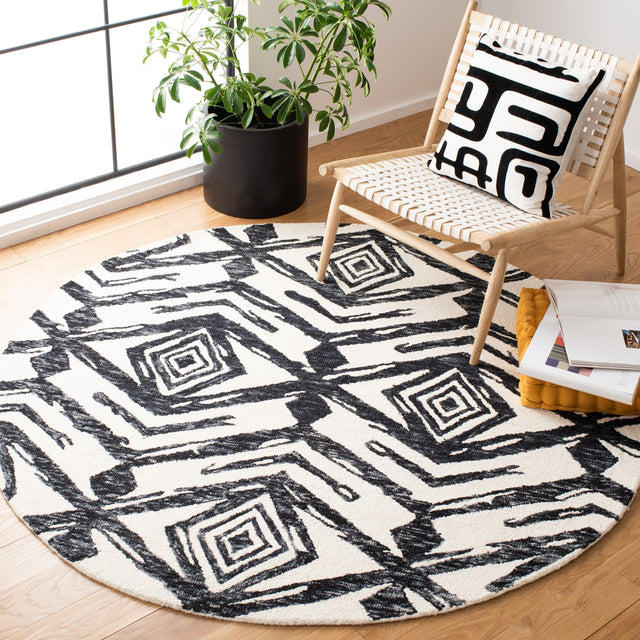 Safavieh Metro Met402Z Black/Ivory Rugs.