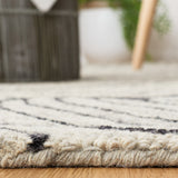 Safavieh Metro Met451Z Black/Ivory Rug.