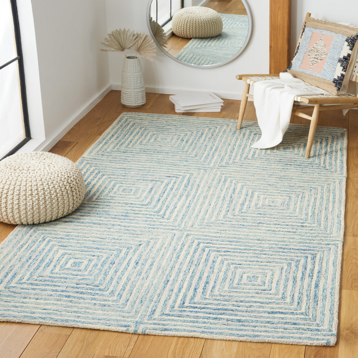 Safavieh Metro Met454L Light Blue/Ivory Rug.