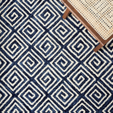 Safavieh Metro Met455N Navy/Ivory Rug.