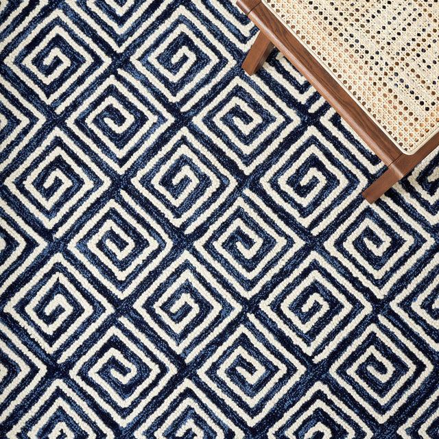 Safavieh Metro Met455N Navy/Ivory Rug.