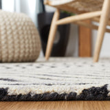 Safavieh Metro Met456Z Black/Beige Rug.