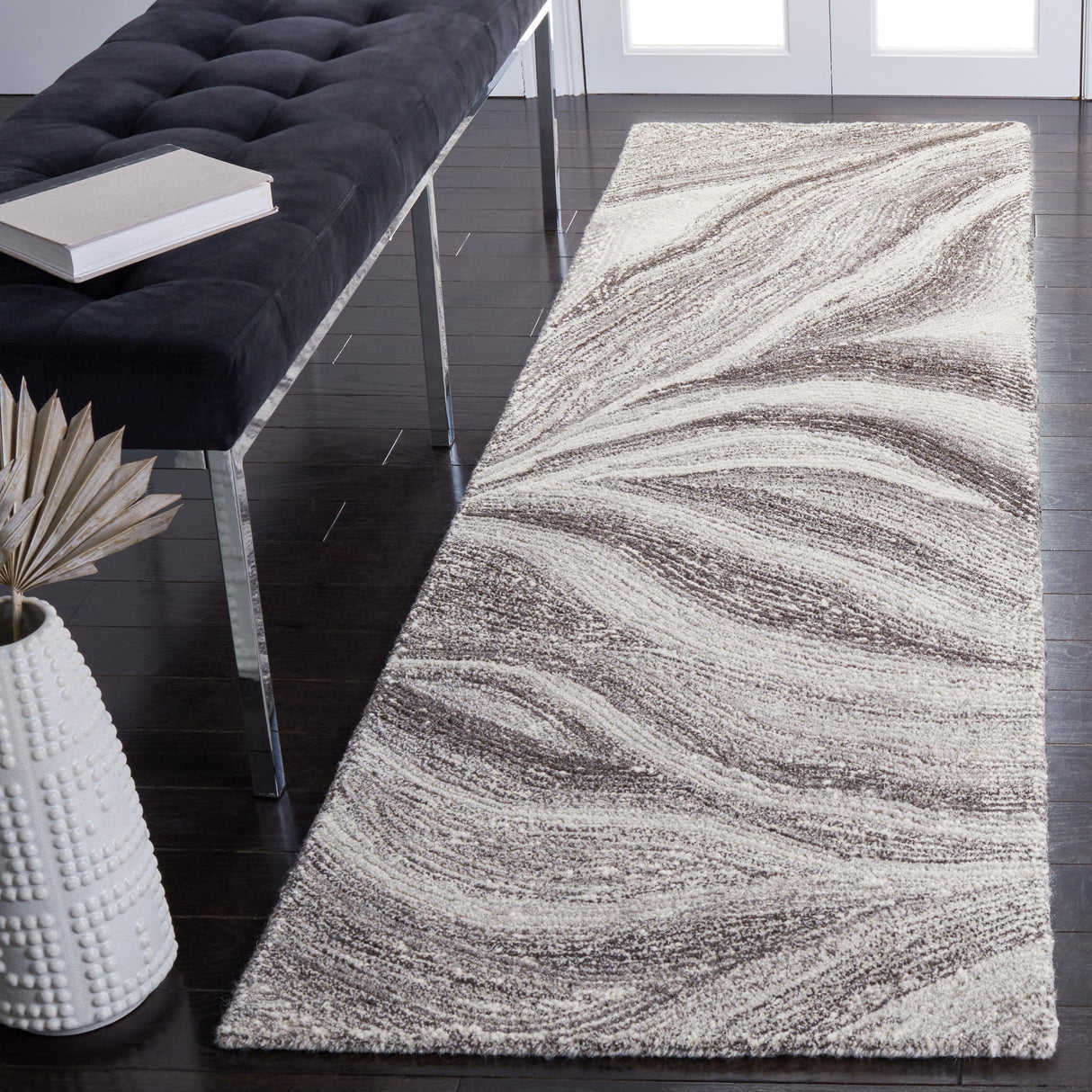 Safavieh Metro Met505H Ivory/Dark Grey Rugs.