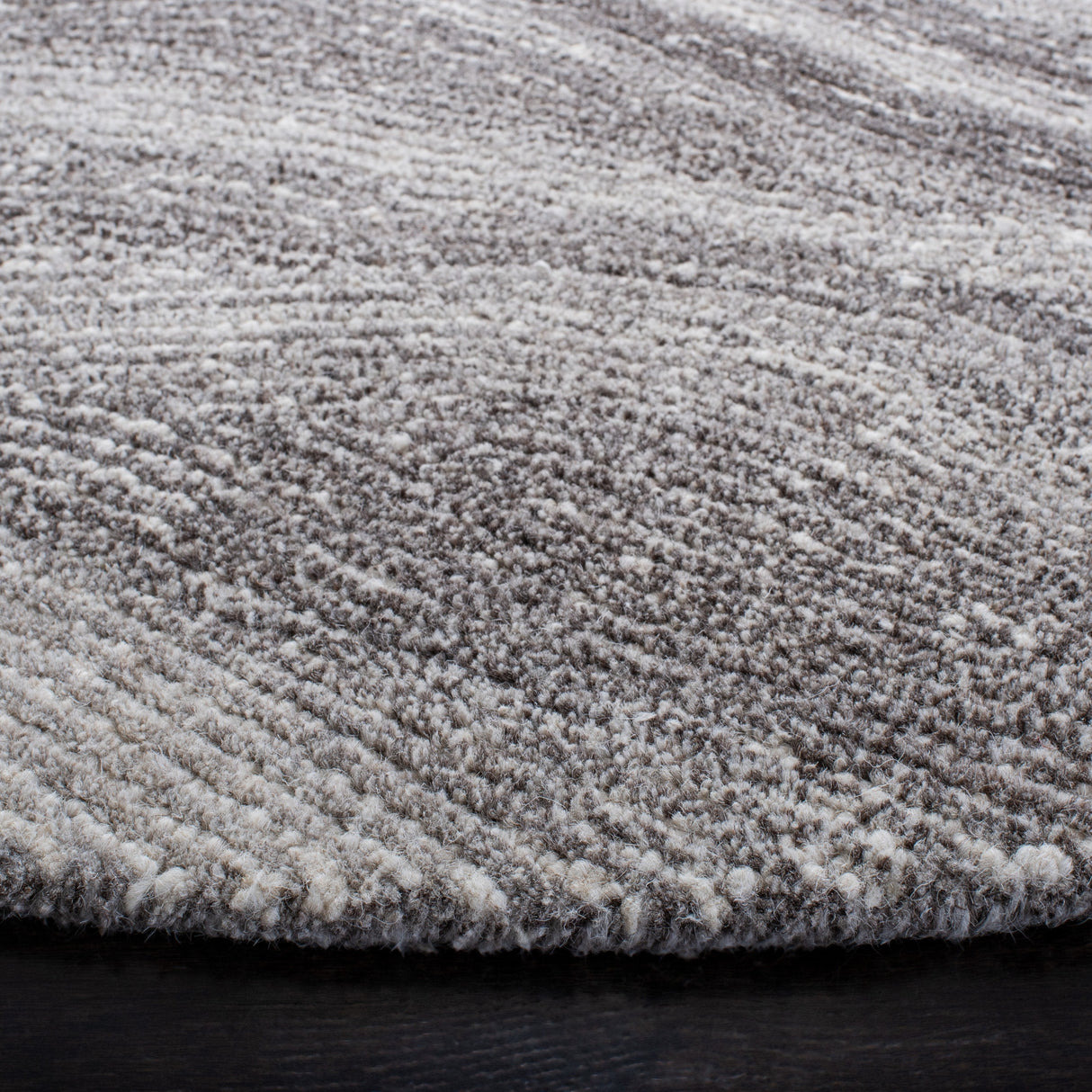Safavieh Metro Met505H Ivory/Dark Grey Rugs.