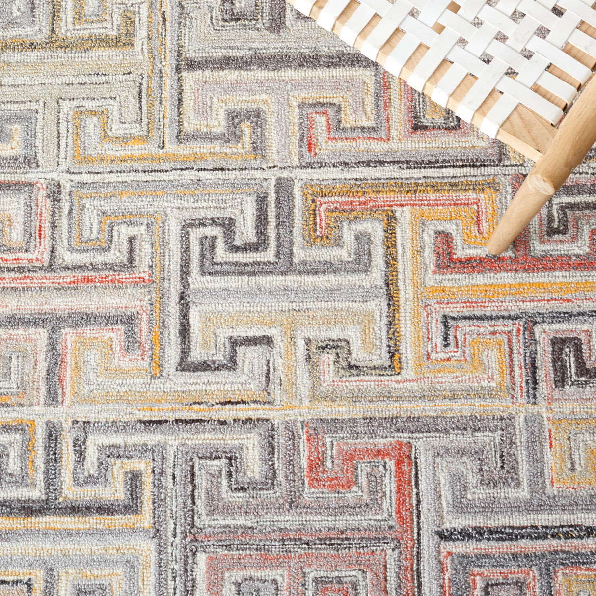 Safavieh Metro Met551F Grey/Rust Rug.