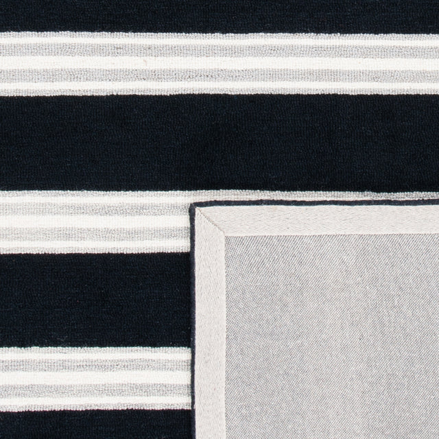 Safavieh Metro Met601Z Black/Ivory Rugs.