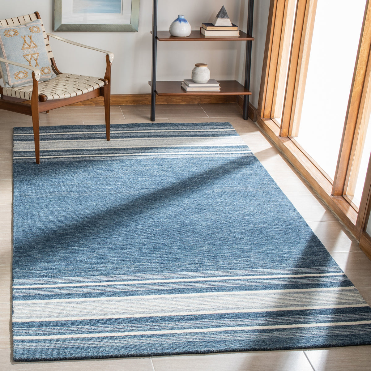 Safavieh Metro Met602M Blue/Ivory Rugs.