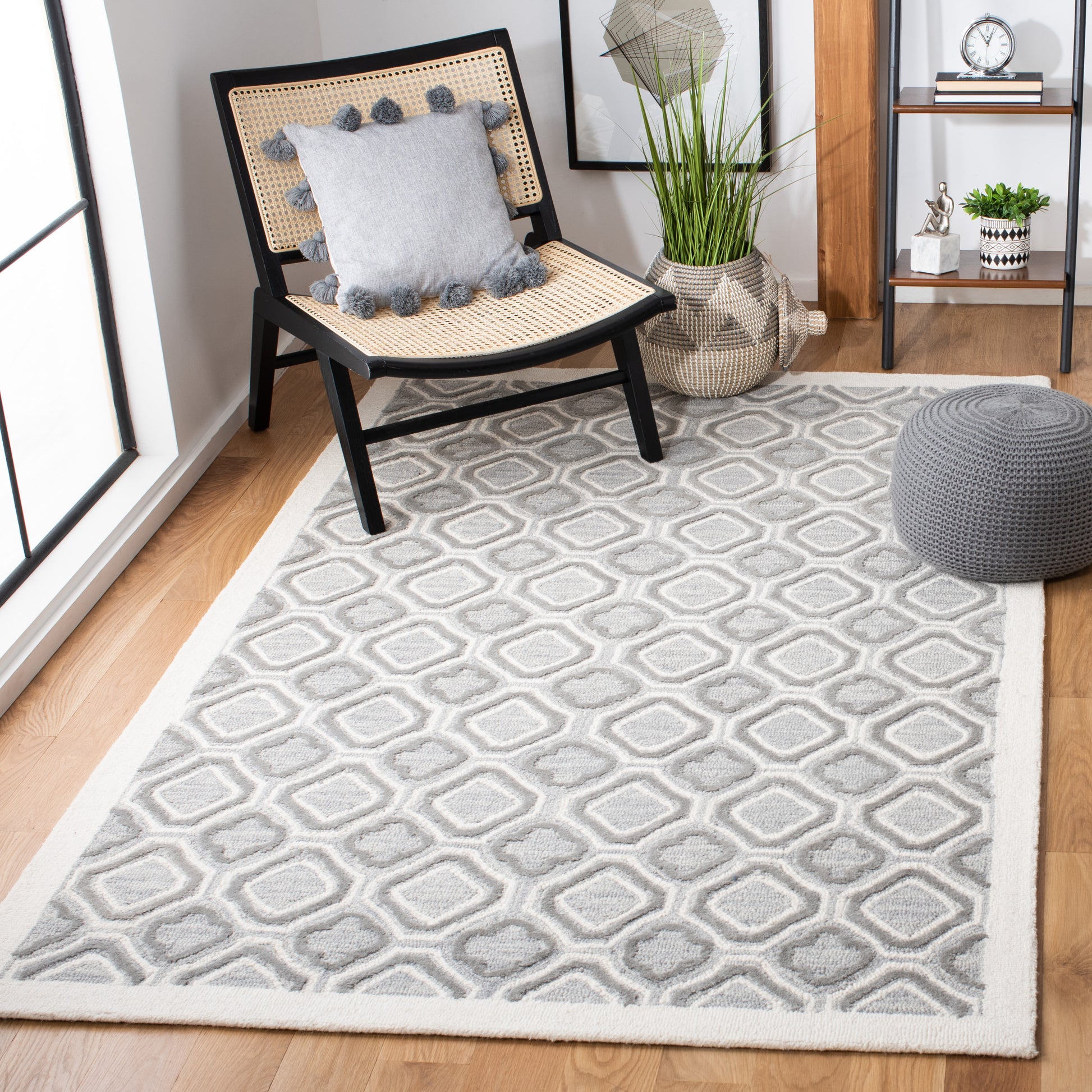 Safavieh Metro Met701A Ivory/Grey Area Rug