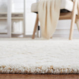 Safavieh Metro Met850D Gold/Ivory Rug.