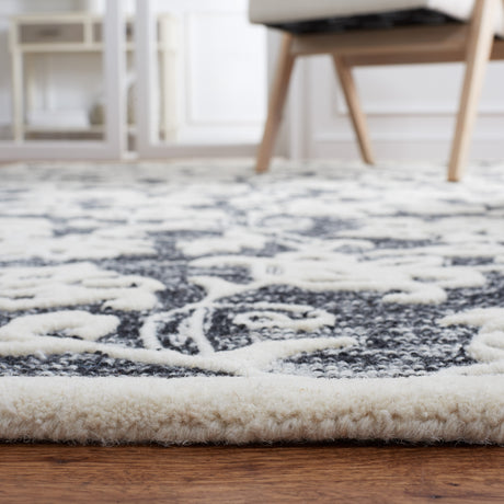 Safavieh Metro Met853Z Black/Ivory Rug.