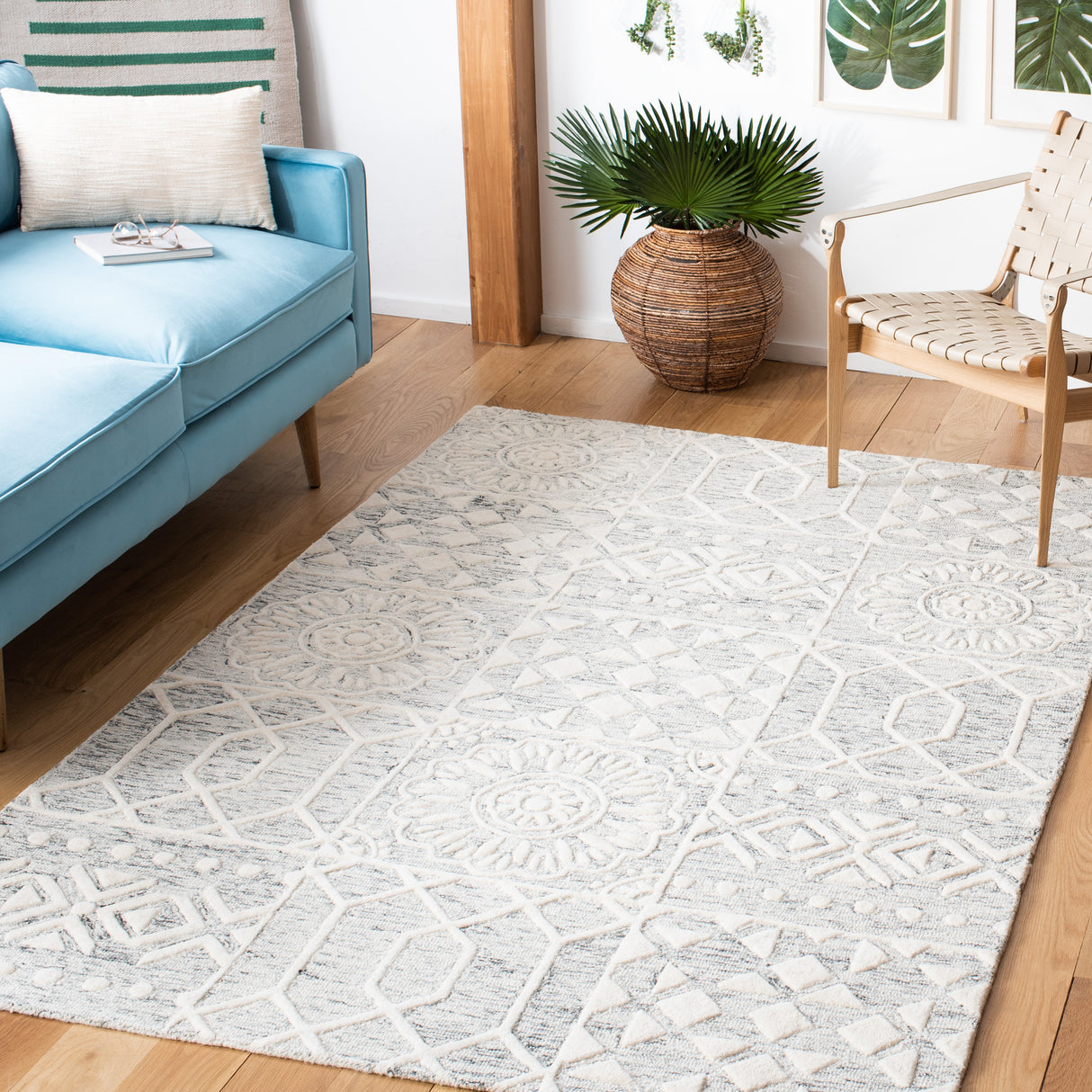 Safavieh Metro Met855F Silver/Ivory Rug.