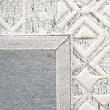 Safavieh Metro Met855F Silver/Ivory Rug.