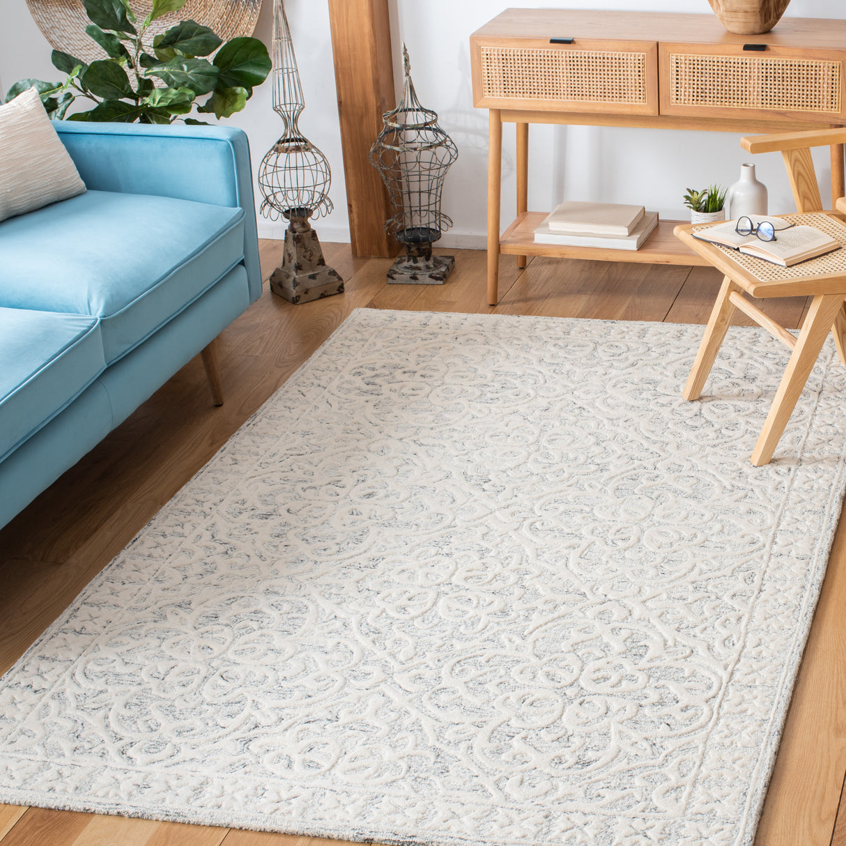 Safavieh Metro Met857F Silver/Ivory Rug.