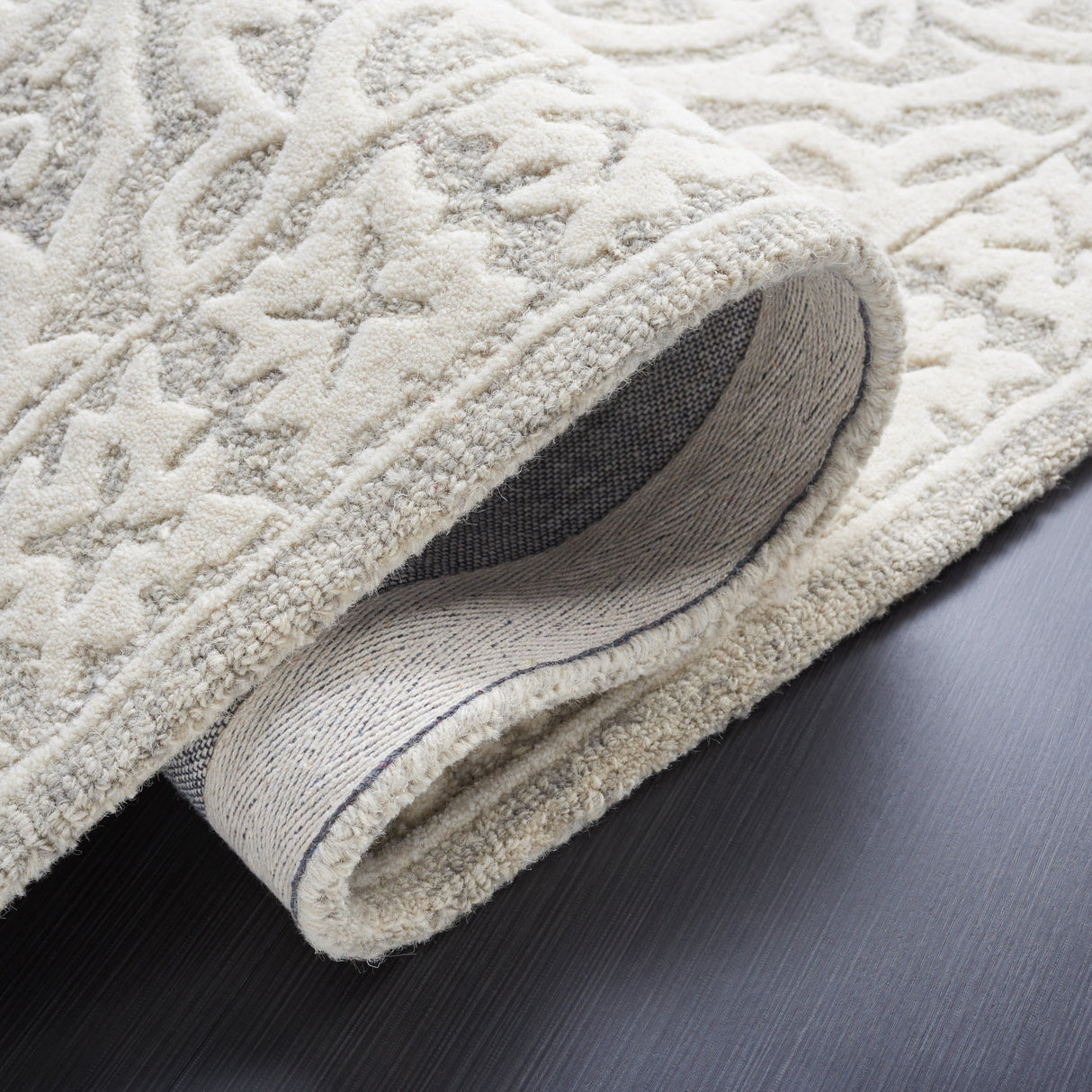 Safavieh Metro Met857G Grey/Ivory Rug.