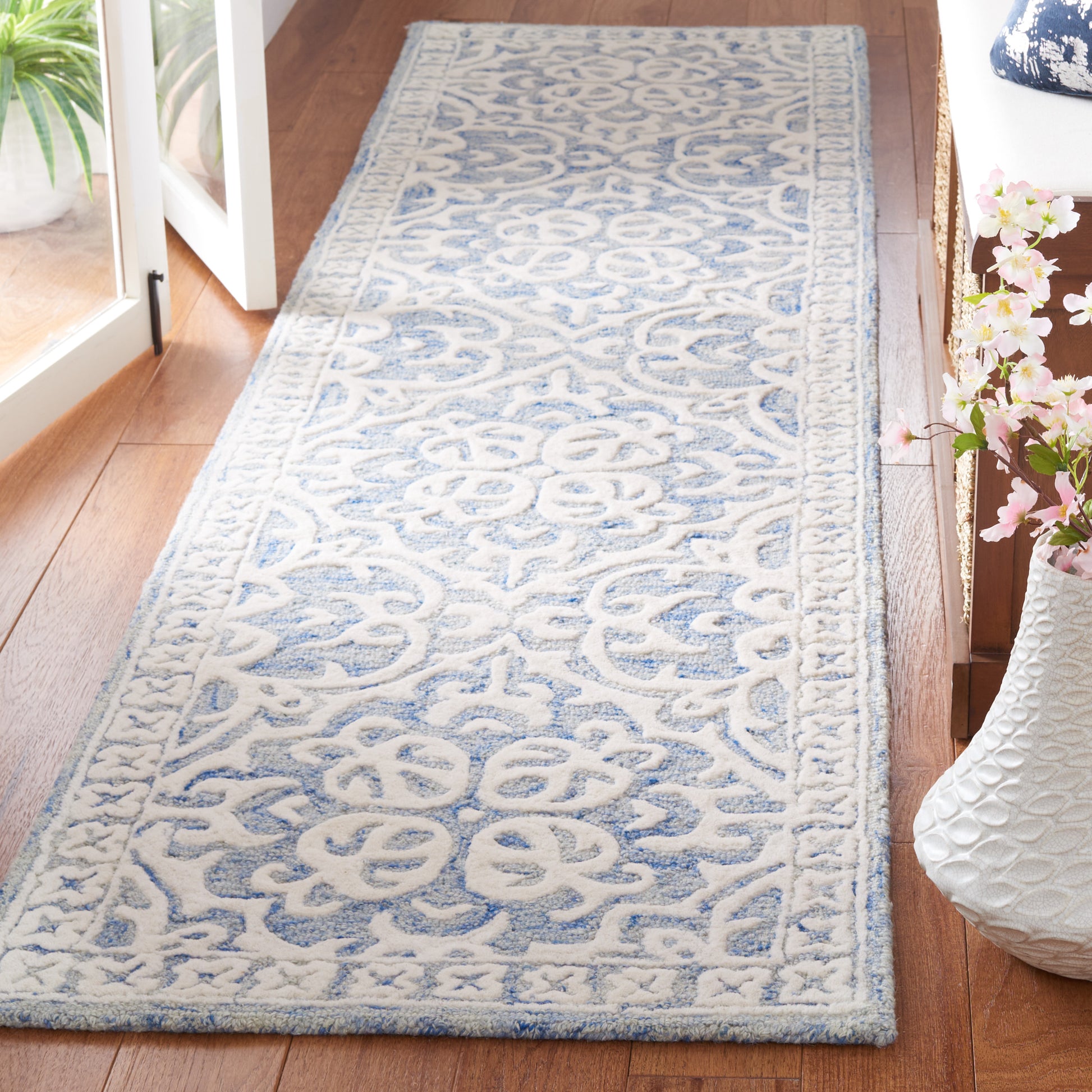 Safavieh Metro Met857M Blue/Ivory Area Rug