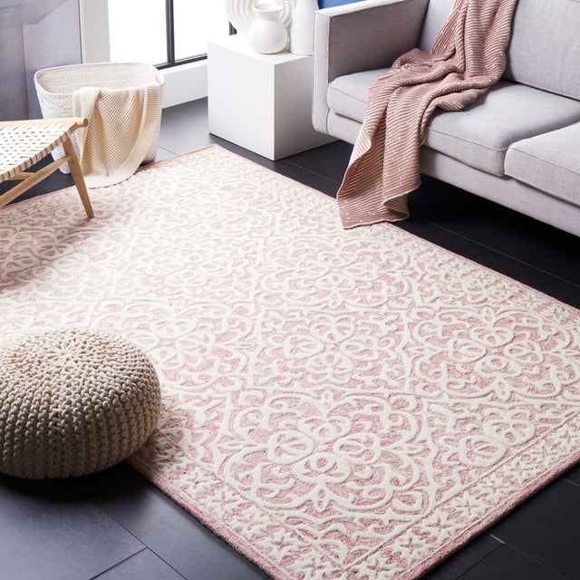 Safavieh Metro Met857U Pink/Ivory Rug.