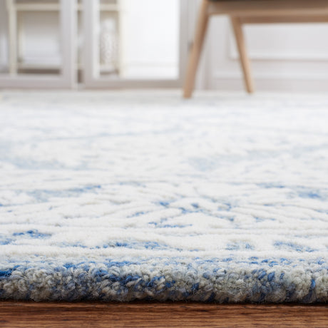 Safavieh Metro Met865M Blue/Ivory Rug.