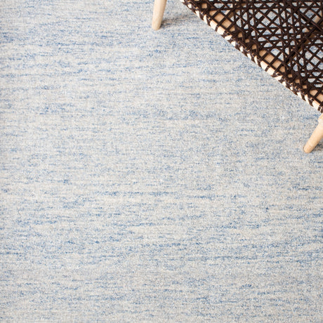 Safavieh Metro Met867M Blue/Ivory Rug.