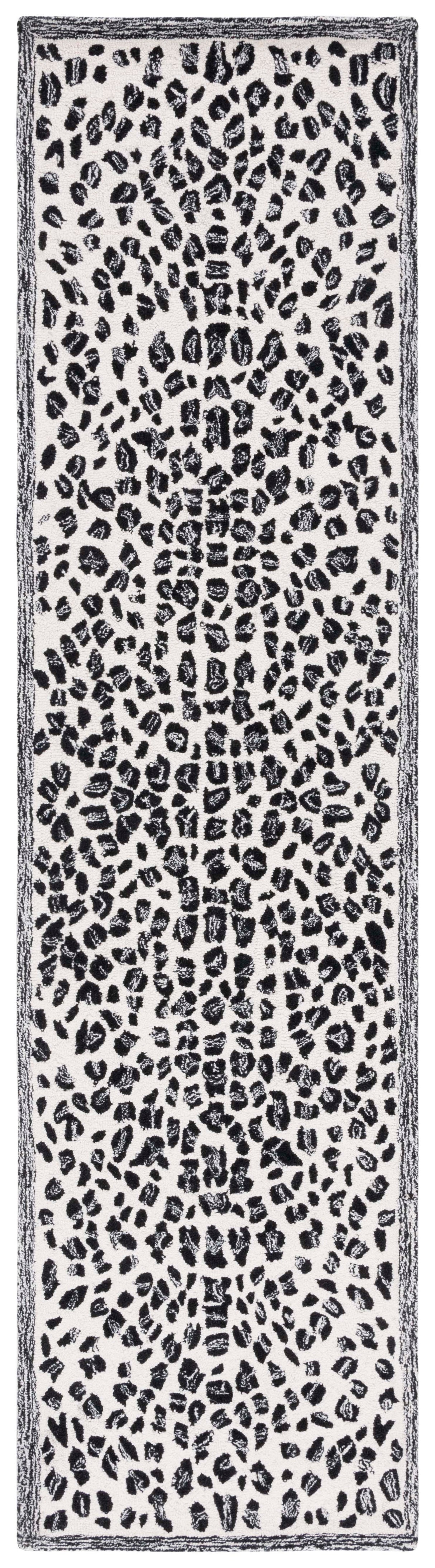 Safavieh Metro Met868Z Black/Ivory Rug.