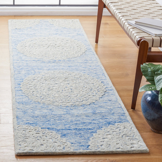 Safavieh Metro Met901M Blue/Ivory Rug.