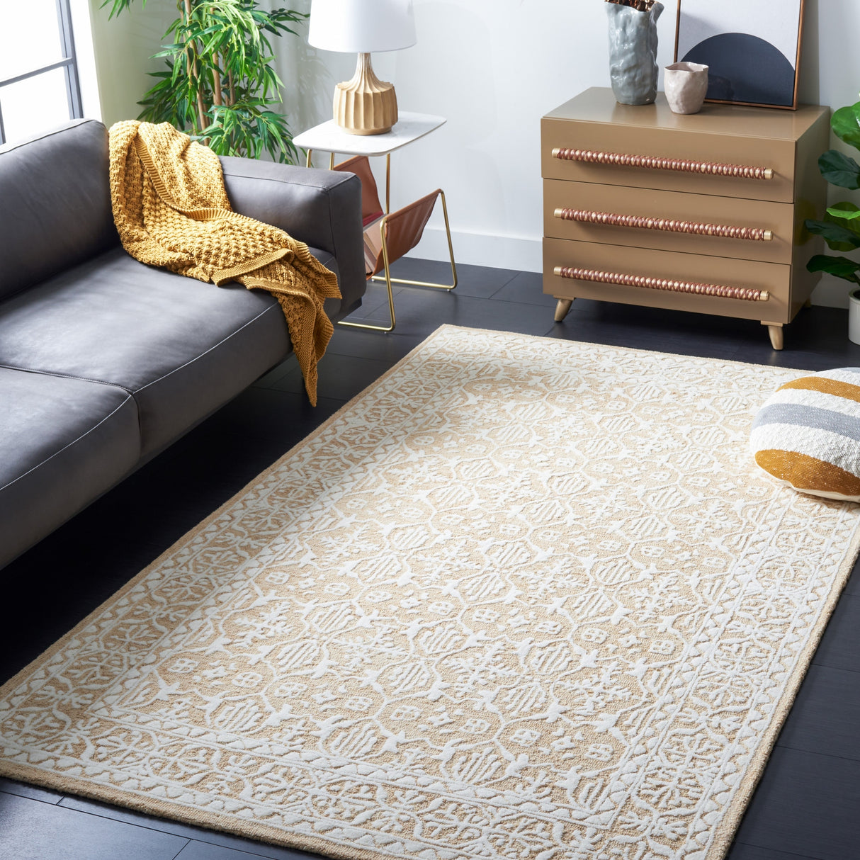 Safavieh Metro Met903D Gold/Ivory Rug.